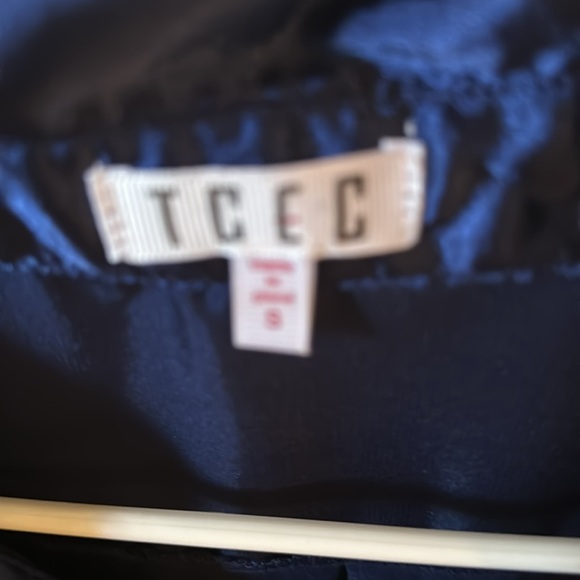 TCEC button down small - Picture 2 of 5